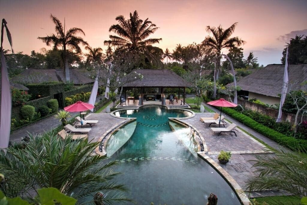 Отель Furama Villas & SPA 4*