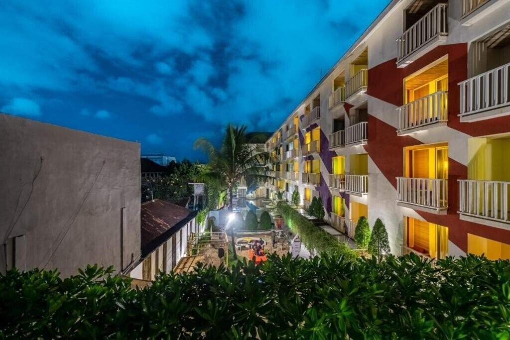 Bliss Surfer Hotel 4* фотосуреті