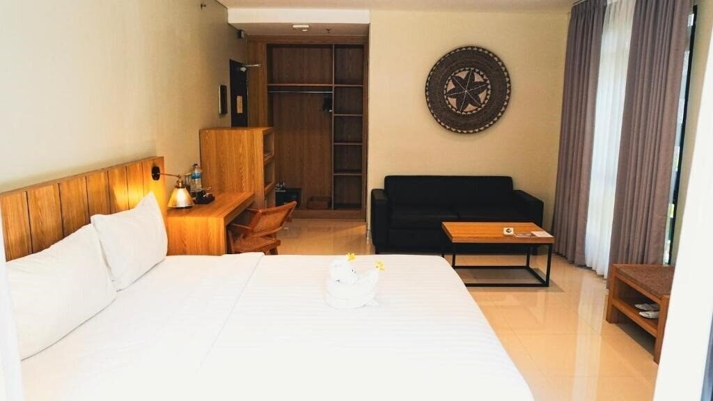 Отель Grand Kuta Hotel & Residence 3*
