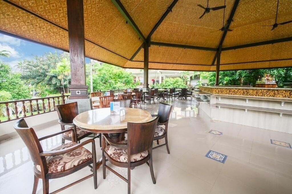 Картинка Palm Beach Hotel Bali 3*