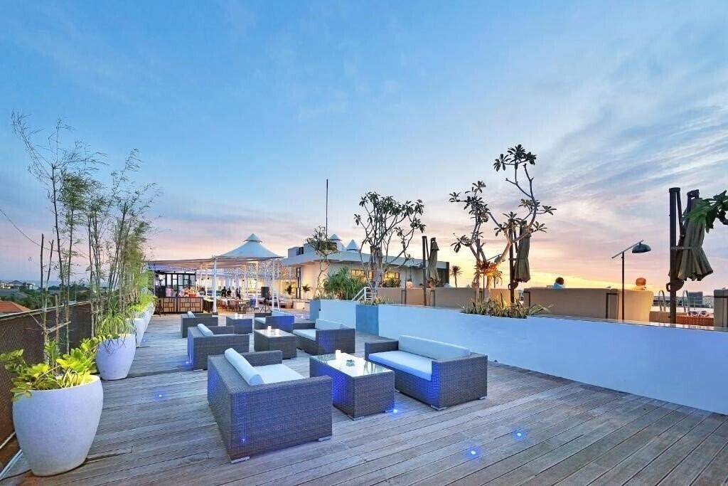Изображение Golden Tulip Devins Hotel 4*