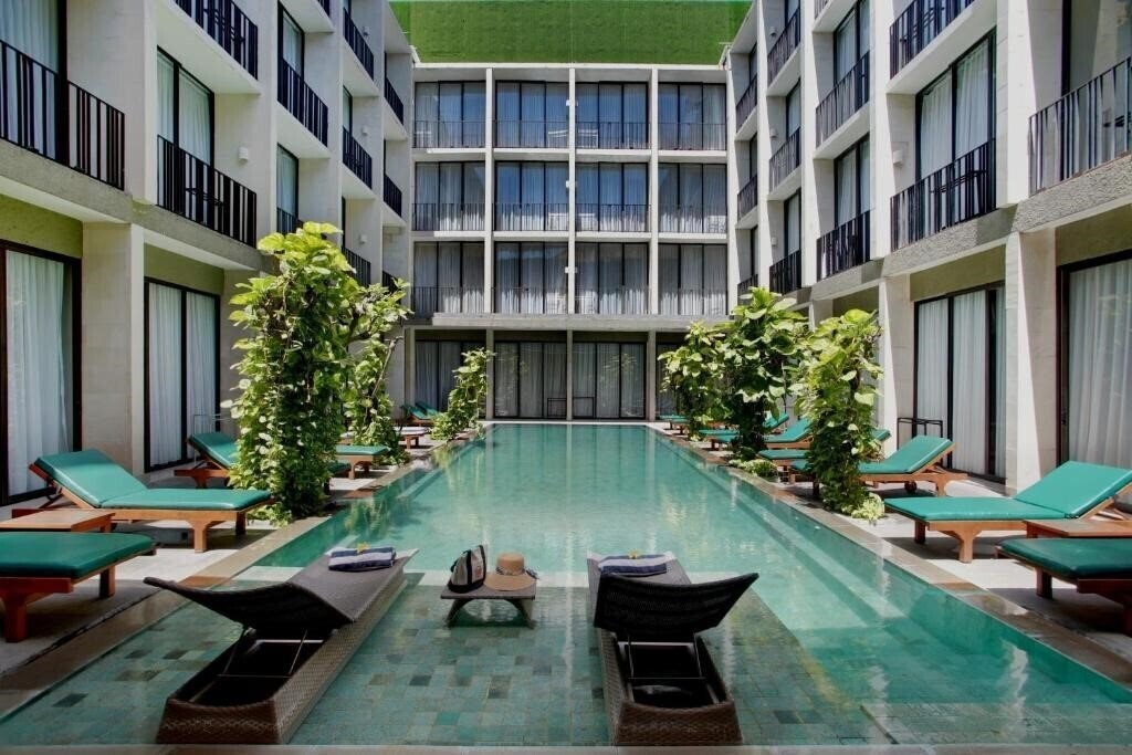 Отель Hotel Terrace At Kuta 3*