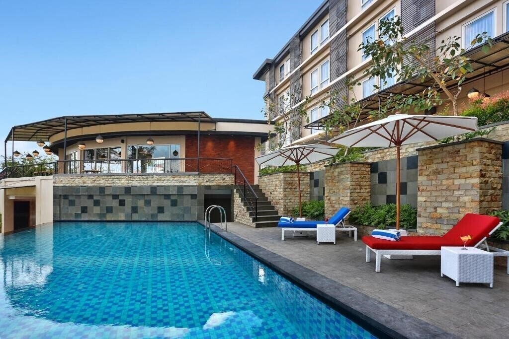 Golden Tulip Essential Denpasar 1* суреті