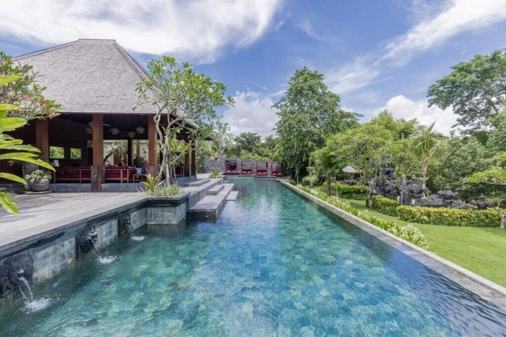 Отель La Reserve 1785 Canggu Beach 4*