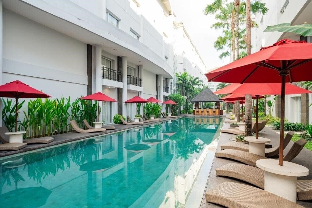 B Hotel Bali & Spa 4* қонақ үйі