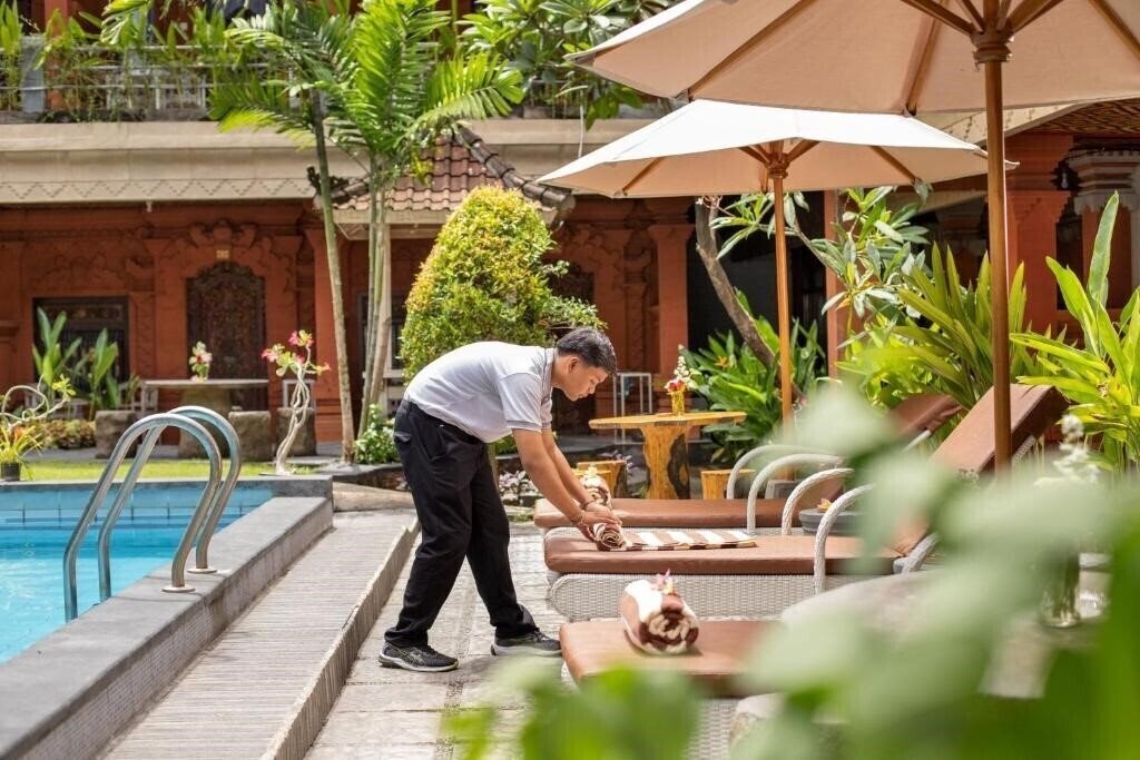 Фотография Hotel Lumbung Sari Legian 4*