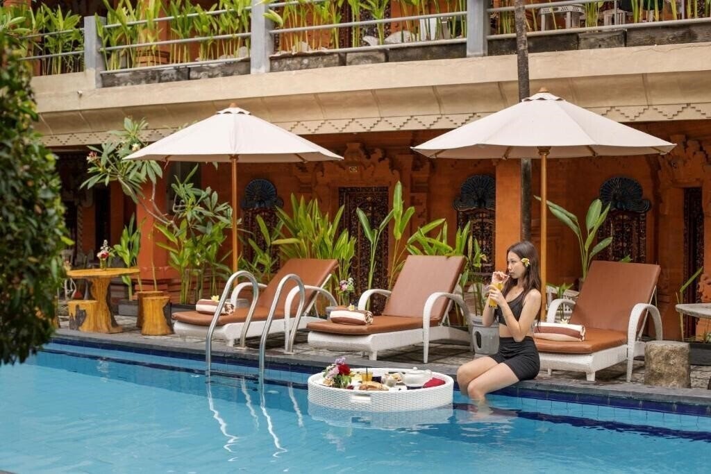 Изображение Hotel Lumbung Sari Legian 4*