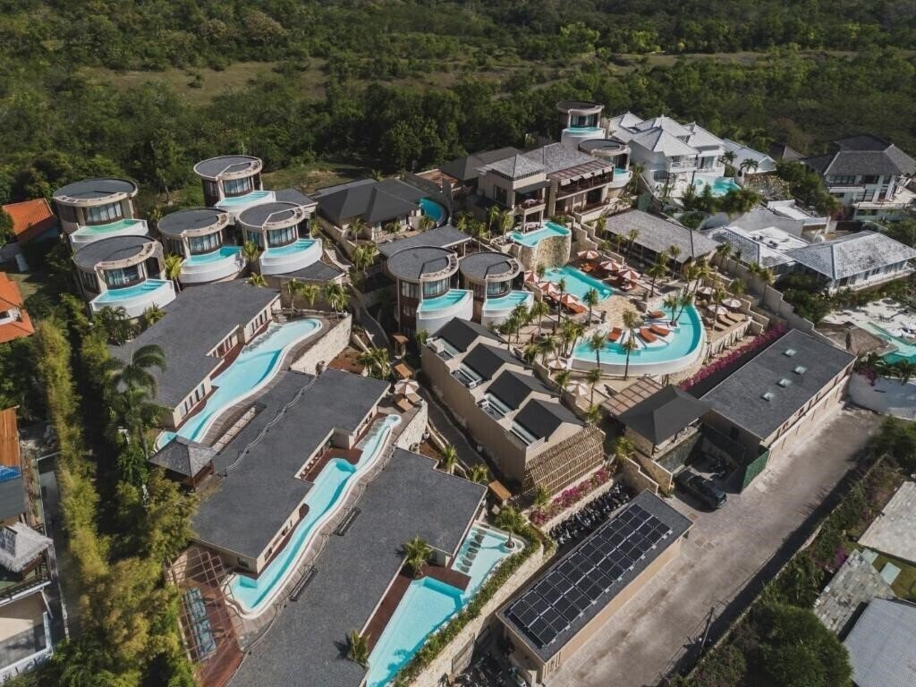 Отель Seascape Resort & SPA Uluwatu by iNi Vie Hospitality 5*