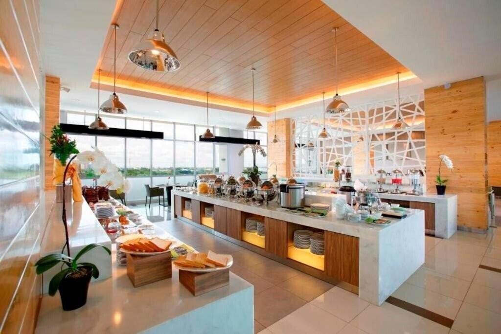 Изображение Hotel Santika Cikarang 3*