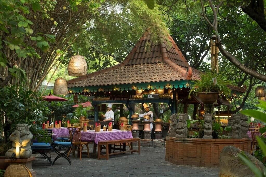 Bumi Surabaya City Resort 5* қонақ үйі
