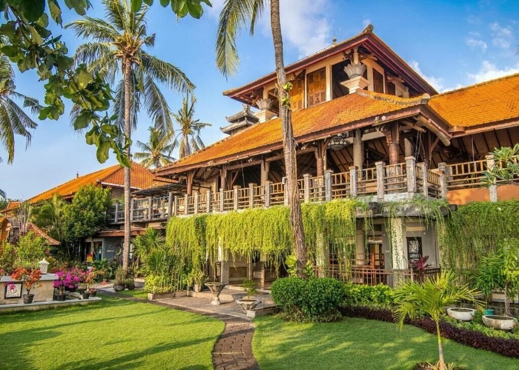 Nugraha Lovina Seaview Resort & SPA 3* суреті