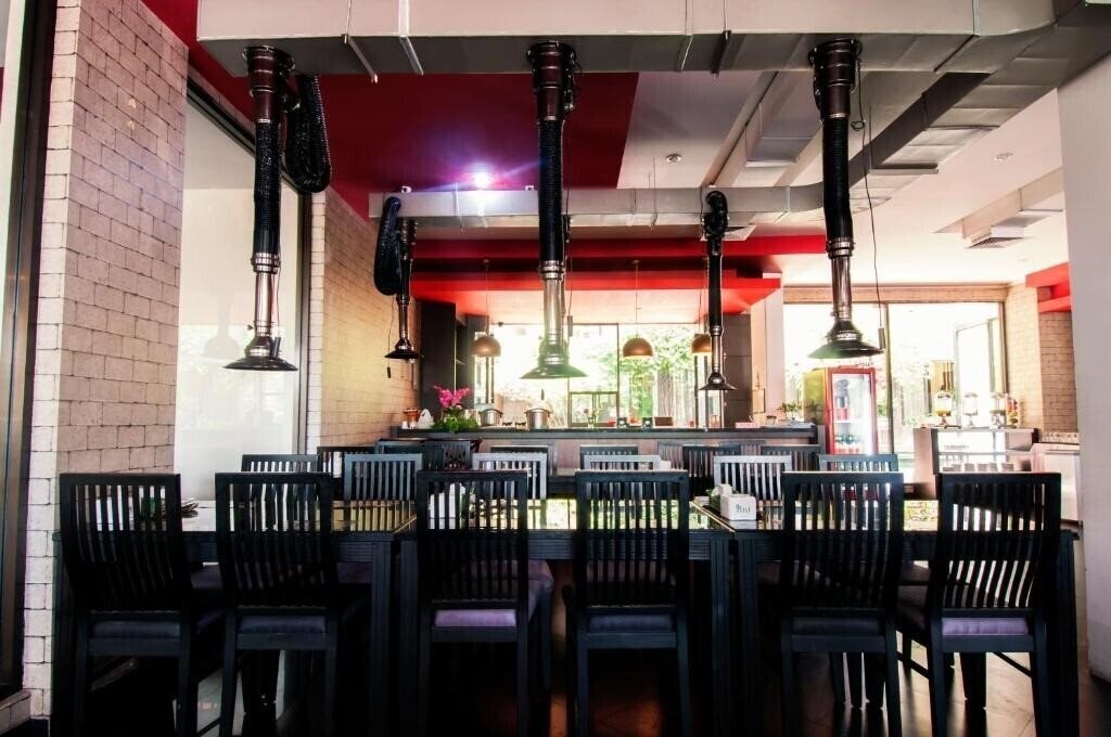 100 Sunset Boutique Hotel 4* фотосуреті