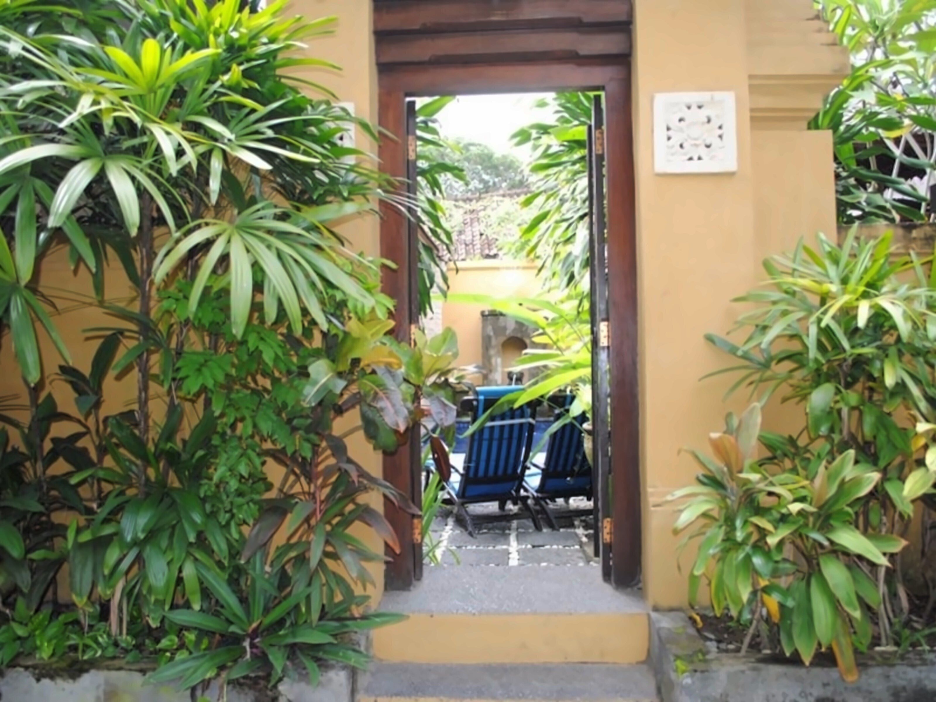 Diwangkara Beach Hotel & Resort 3* фотосуреті