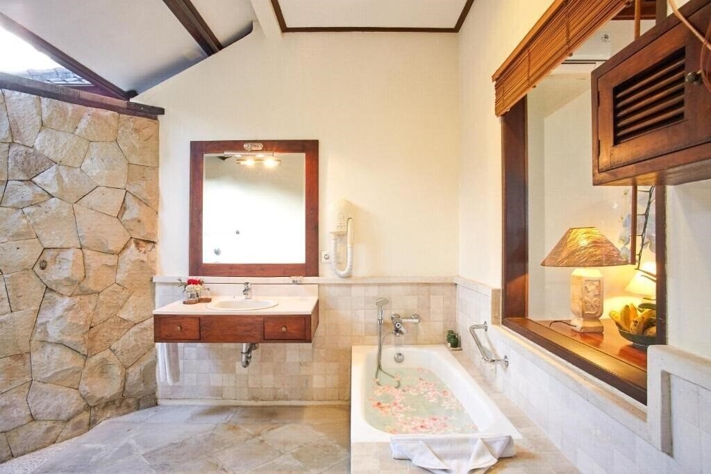 Puri Bagus Candidasa 3* суреті