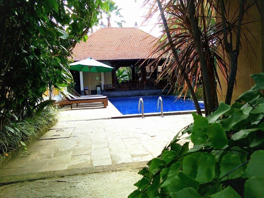 Inata Hotel Monkey Forest 3* суреті