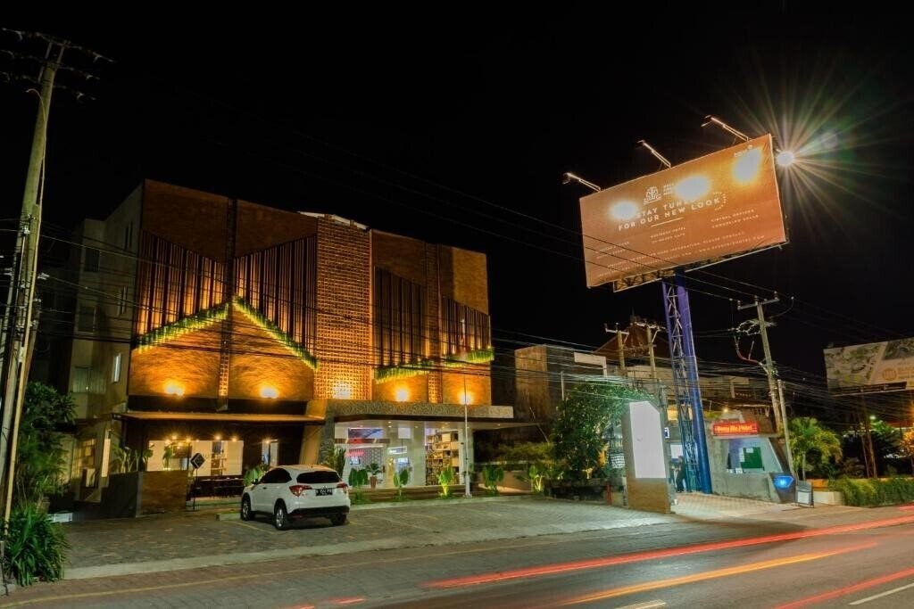 Отель Berry Biz Hotel 3*