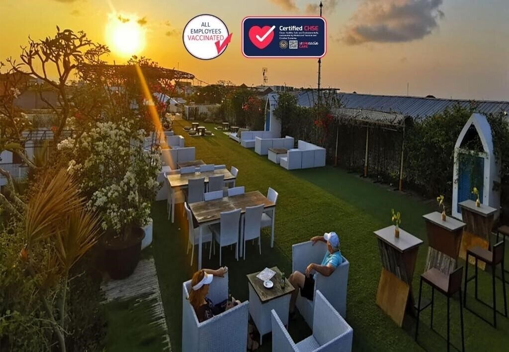 Отель The Akmani Legian 4*