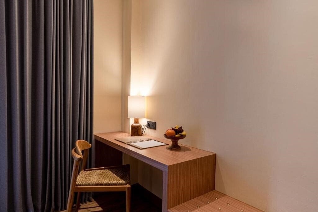 The Rivavi Legian Hotel 4* суреті