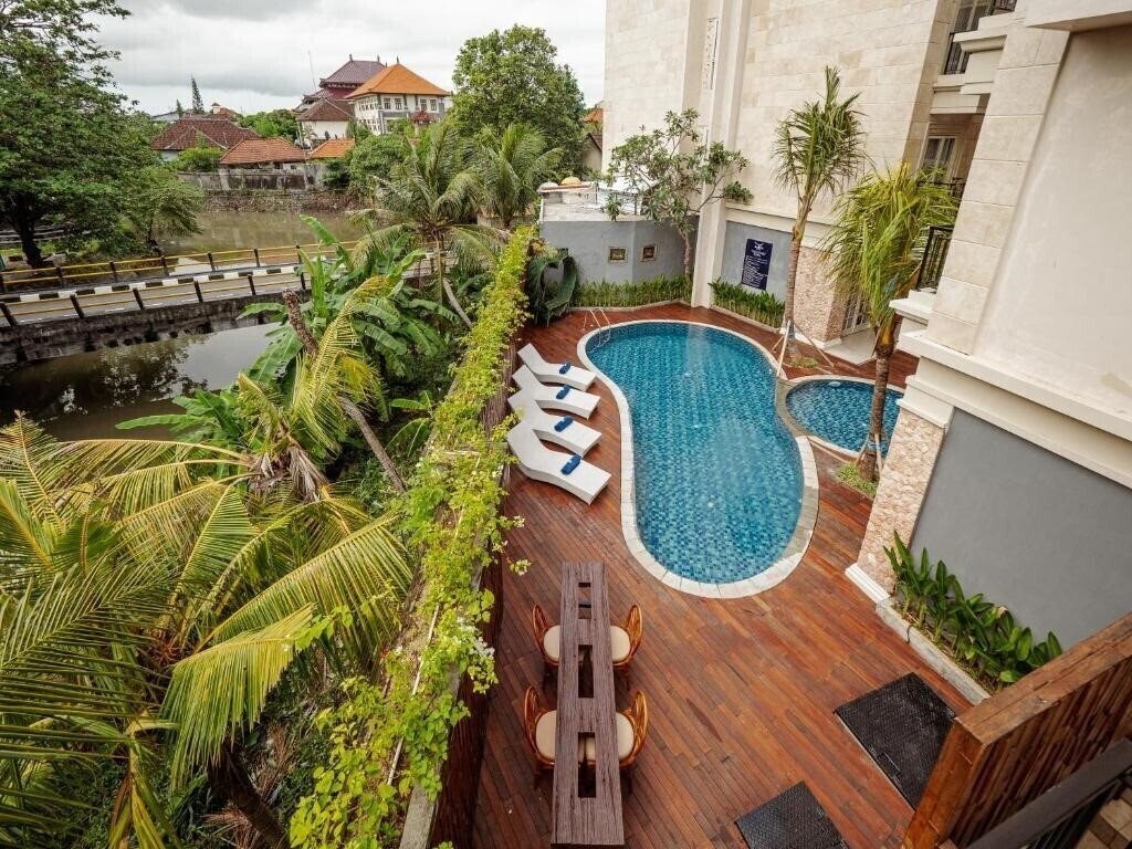 Фотография Alron Hotel Bali 4*