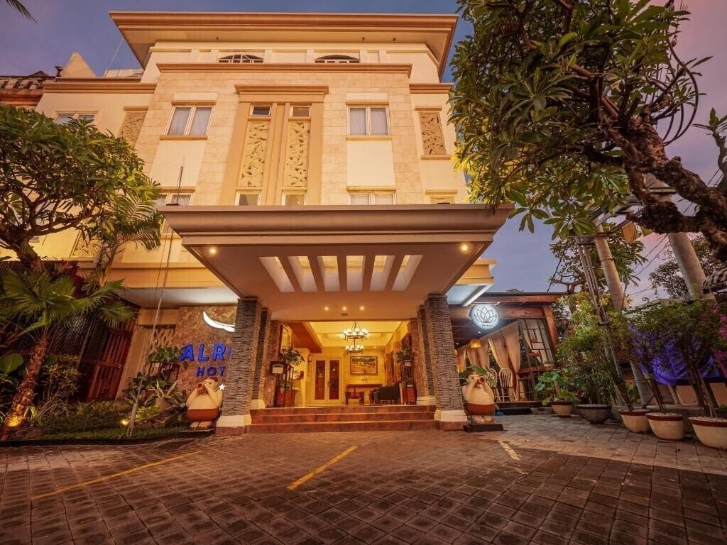 Картинка Alron Hotel Bali 4*
