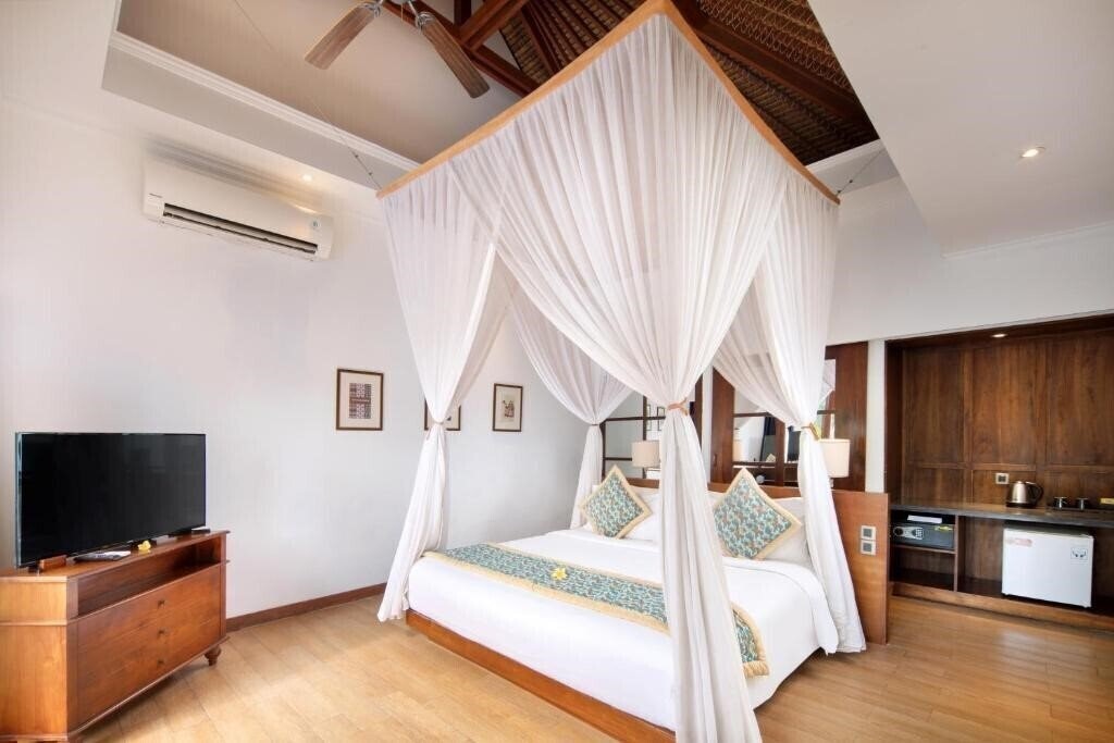 Lembongan Beach Club & Resort 4* суреті