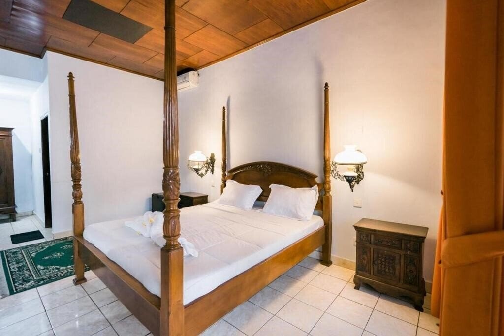 Фото Ananda Beach Hotel Sanur 2*