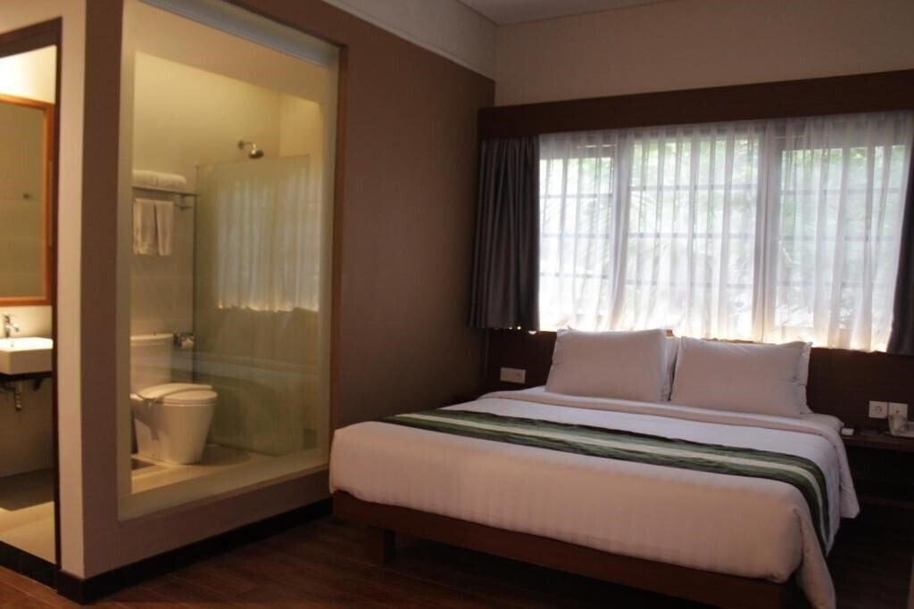 Grand Whiz Hotel Nusa Dua Bali 4* суреті