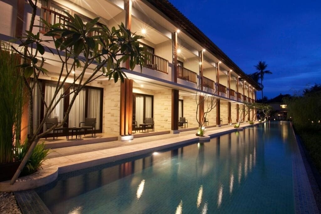 Grand Whiz Hotel Nusa Dua Bali 4* суреті
