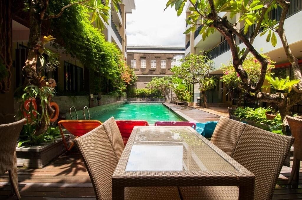 Sunset Kuta Hotel & Ballroom 4* қонақ үйі