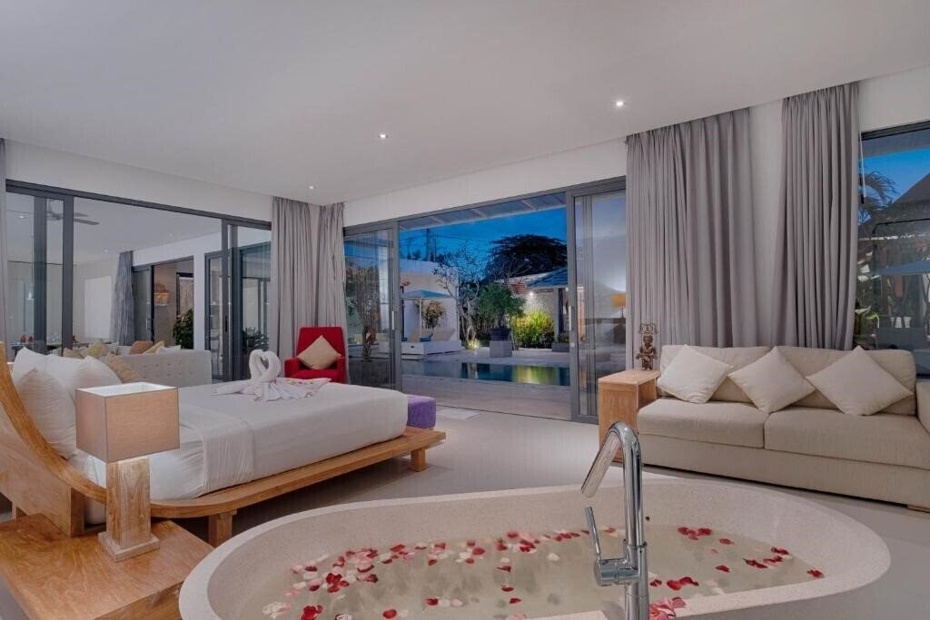 Kutus Kutus Canggu Villa 3* қонақ үйі