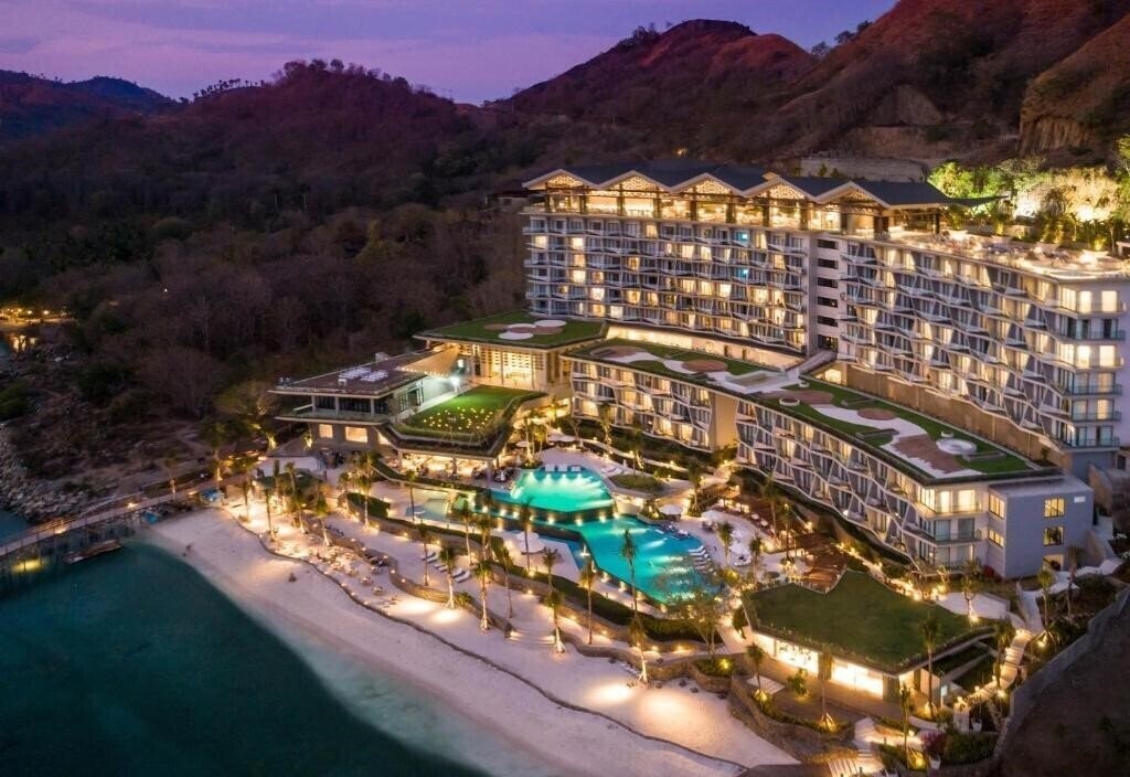 Ayana Komodo Resort 5* суреті
