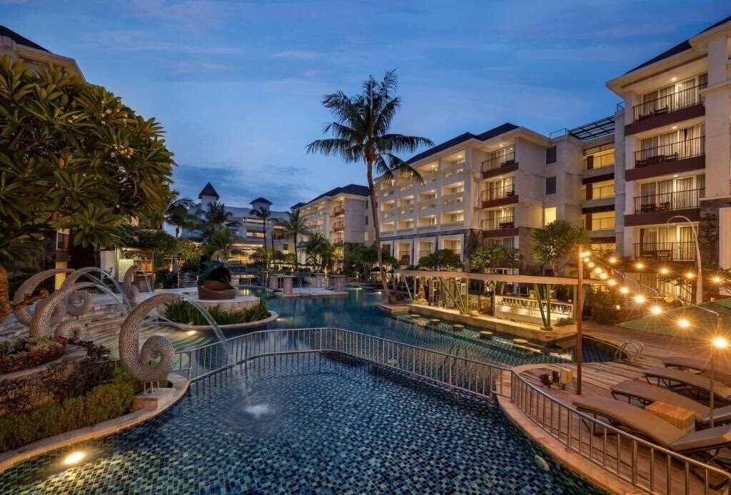 Отель Sanur Resort Watujimbar 4*