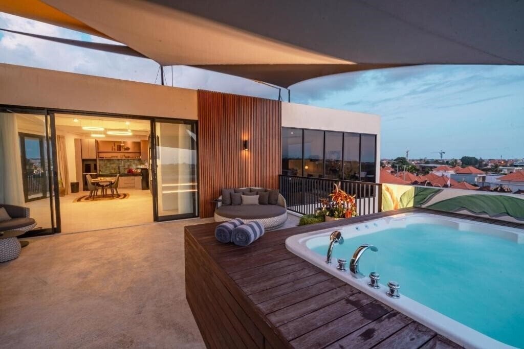 Onyx Beach Hotel 2* қонақ үйі