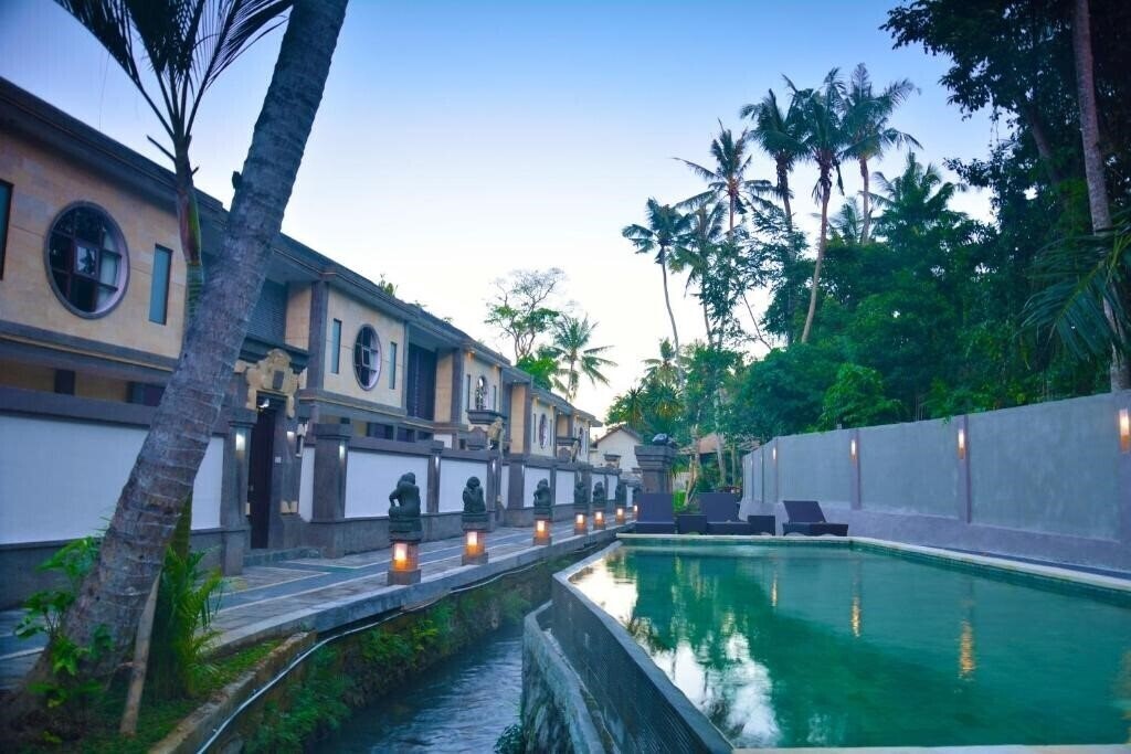 Изображение Fullmoon Villa Ubud 4*