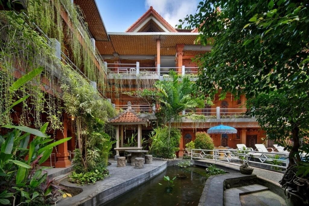 Hotel Lumbung Sari Legian 4* суреті