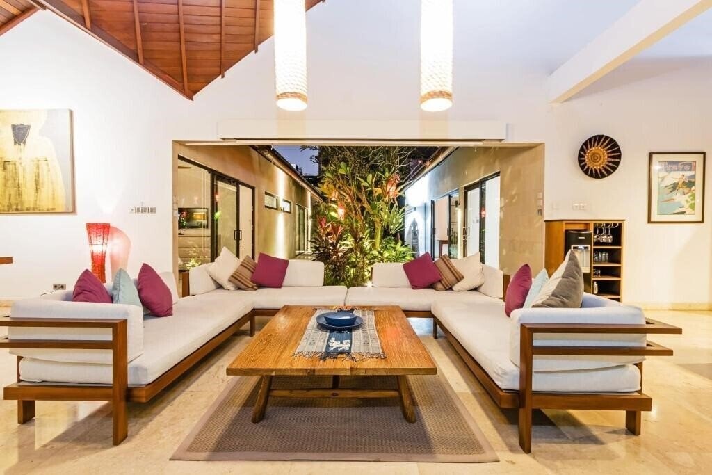 Villa Karang Berawa 4* суреті