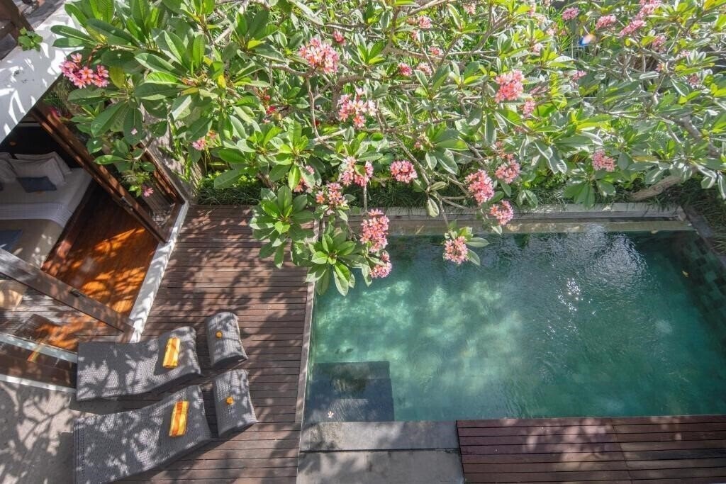 Canggu Circle 5* қонақ үйі
