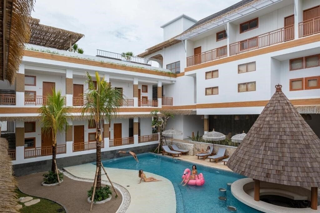 Фотография Roomates Surf Camp Canggu 5*