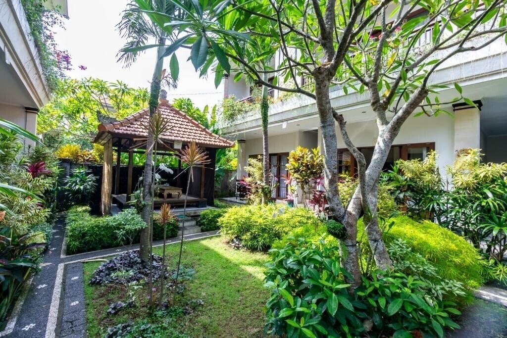 Отель Gatra Ubud Inn 3*