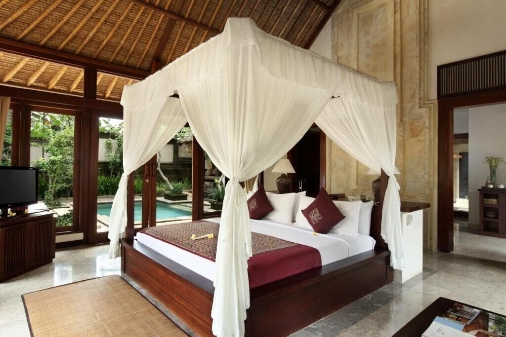 Фото The Ubud Village Resort & Spa 4*