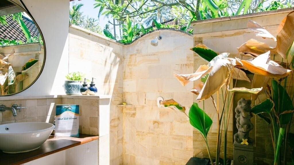 Фотография Lotus Bungalow 2*