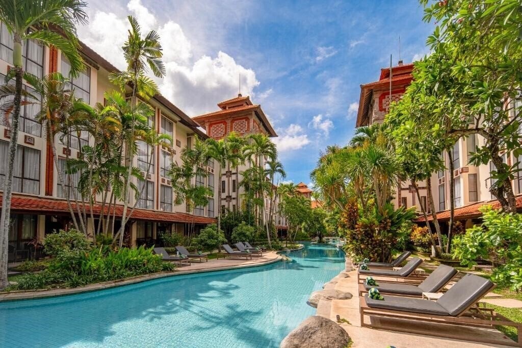 Prime Plaza Hotel & Suite Sanur 4* қонақ үйі