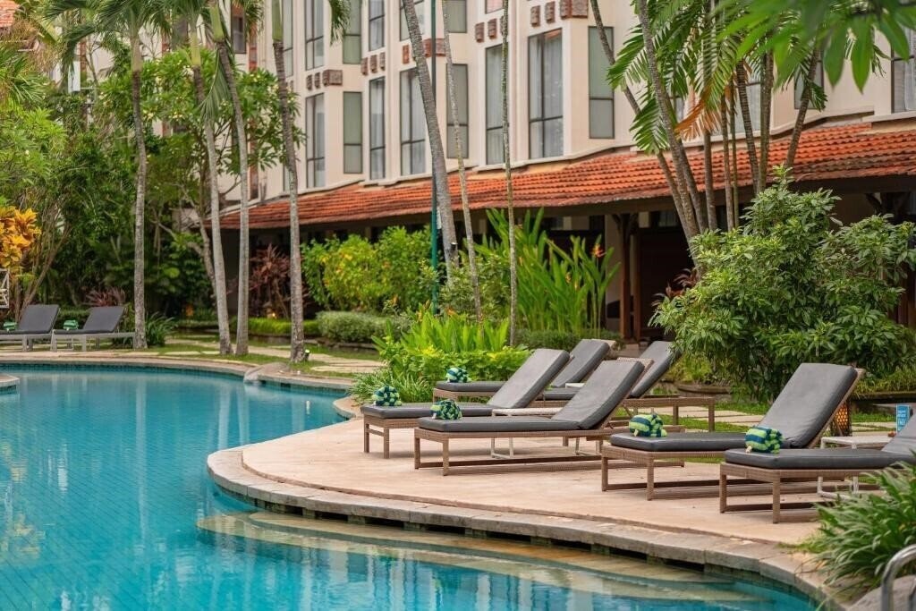 Prime Plaza Hotel & Suite Sanur 4* суреті
