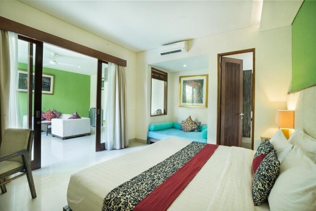 Фото Royal Samaja Villas 4*