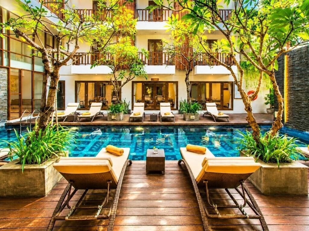 Отель Dprimahotel Petitenget Seminyak 3*