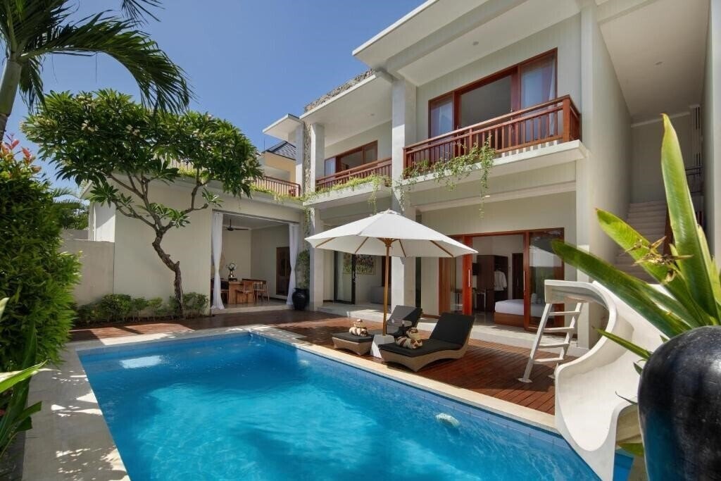 Фото Daha Mansions Seminyak 4*