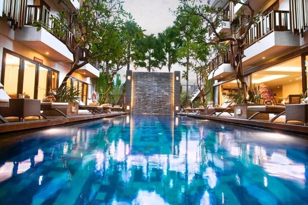 Sense Hotel Seminyak 4* суреті