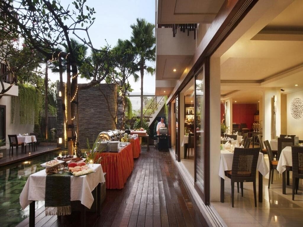 Sense Hotel Seminyak 4* суреті
