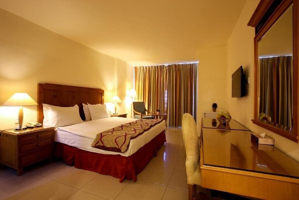 Изображение Mina 3*