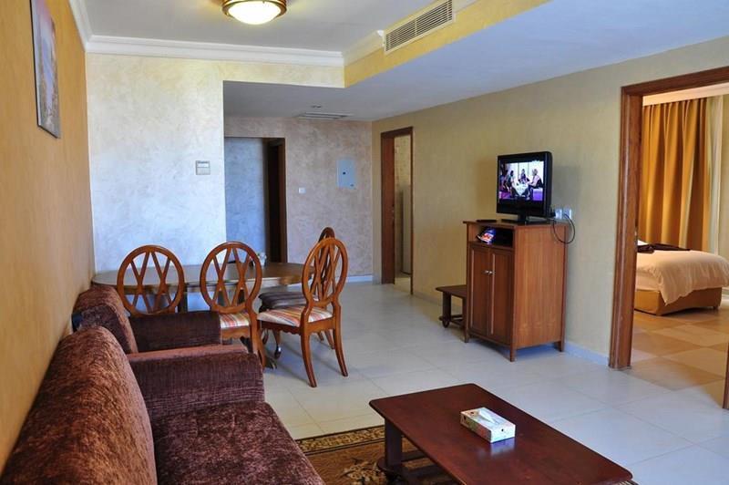 Фото Rest Hills Suites 3*